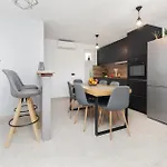 1 Bedroom Pet Friendly In Ferienhaus Rovinj