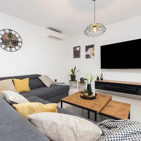 1 Bedroom Gorgeous In 度假居