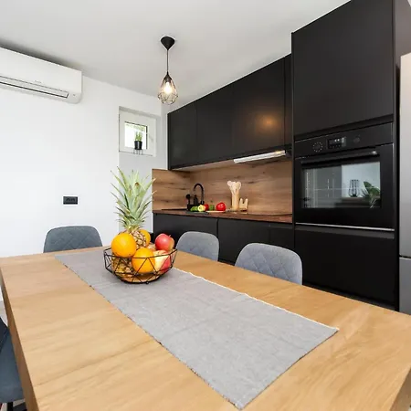 1 Bedroom Gorgeous In