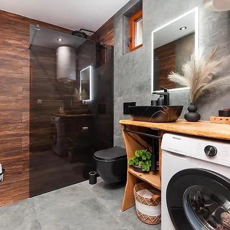 1 Bedroom Pet Friendly In