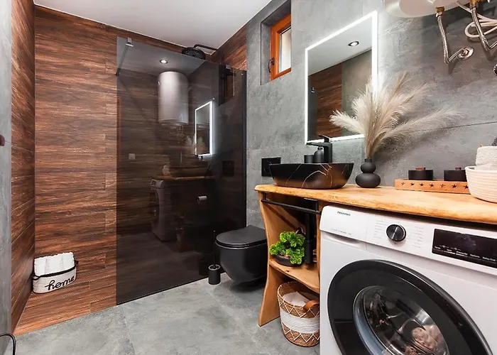 1 Bedroom Pet Friendly In